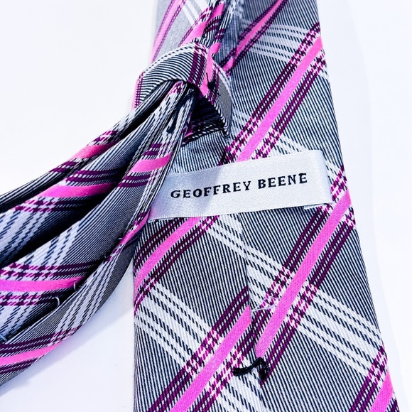 GEOFFREY BEENE Pink and grey plaid tie - Picture 3 of 3
